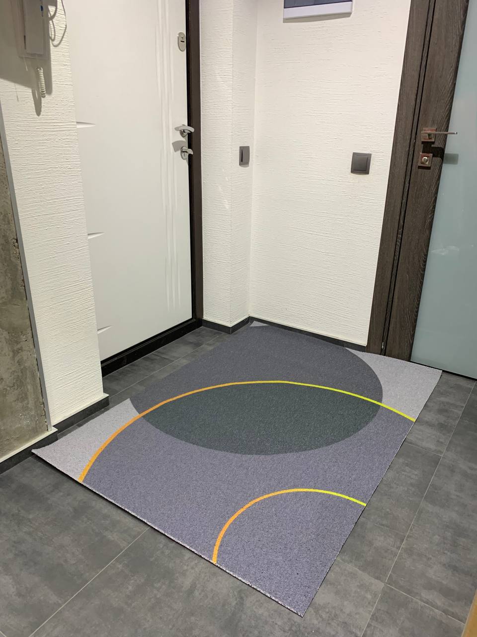 Antypoślizgowy zawias drzwiowy, zawias drzwiowy do przednich drzwi „Planet” - obrazek 3